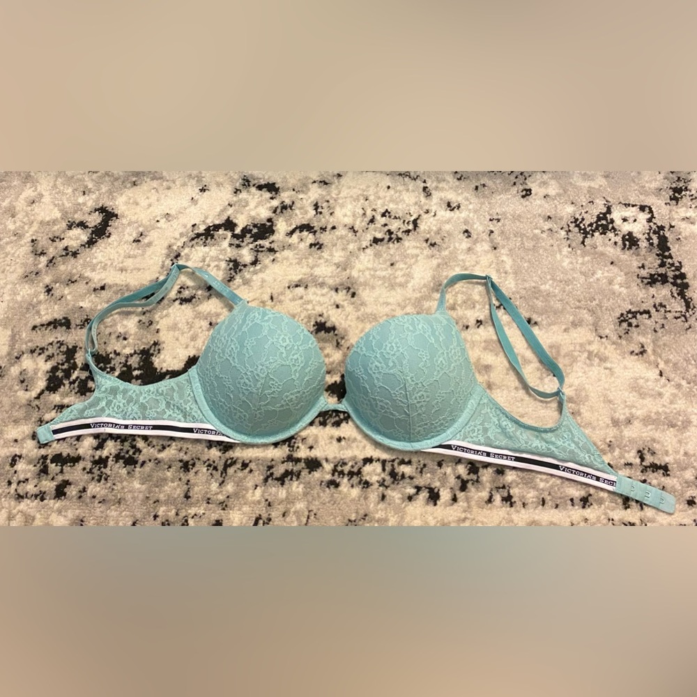 Victoria’s Secret Pushup Bra 34C
